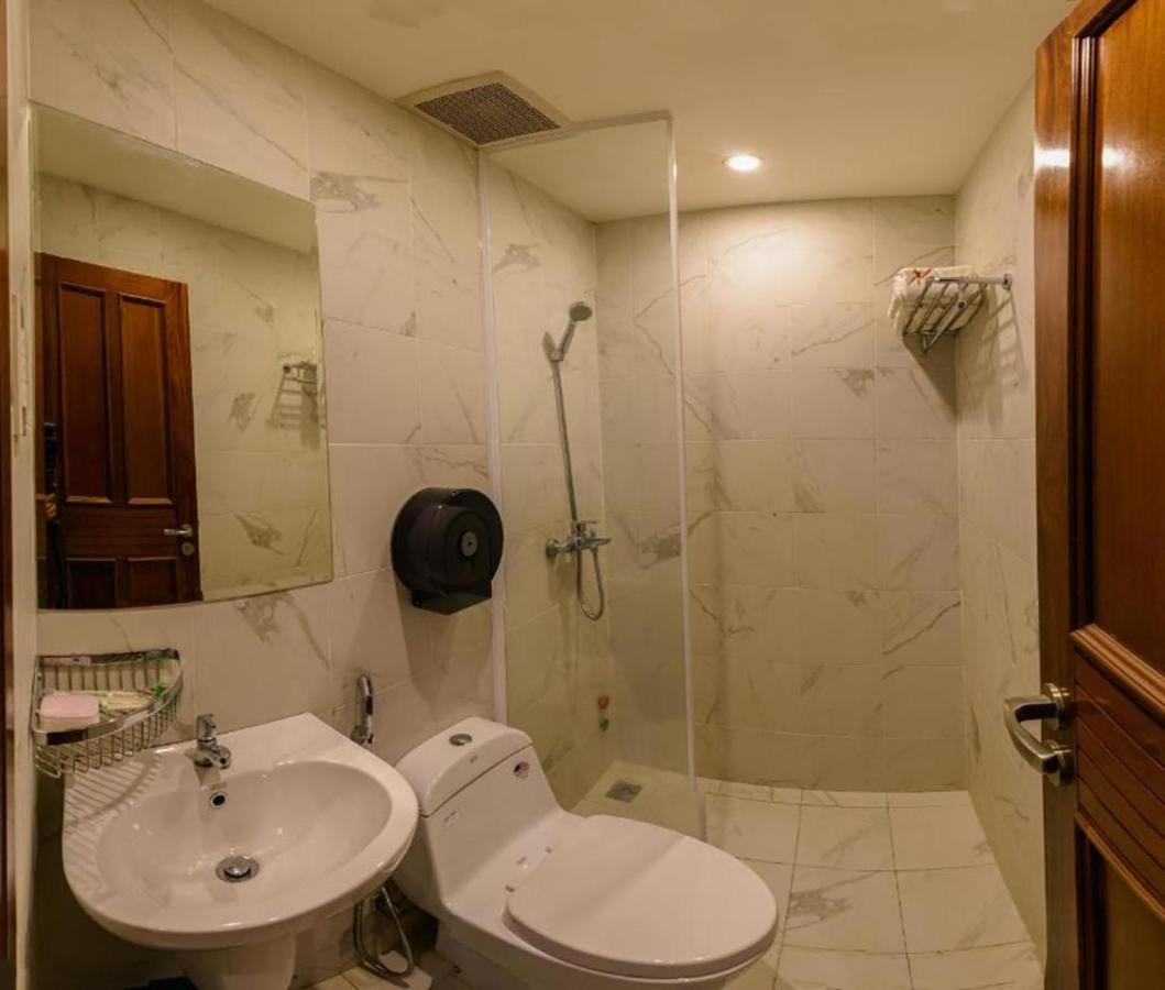 Nu Hotel - 18 Bui Vien Walkstreet Хошимин Екстериор снимка